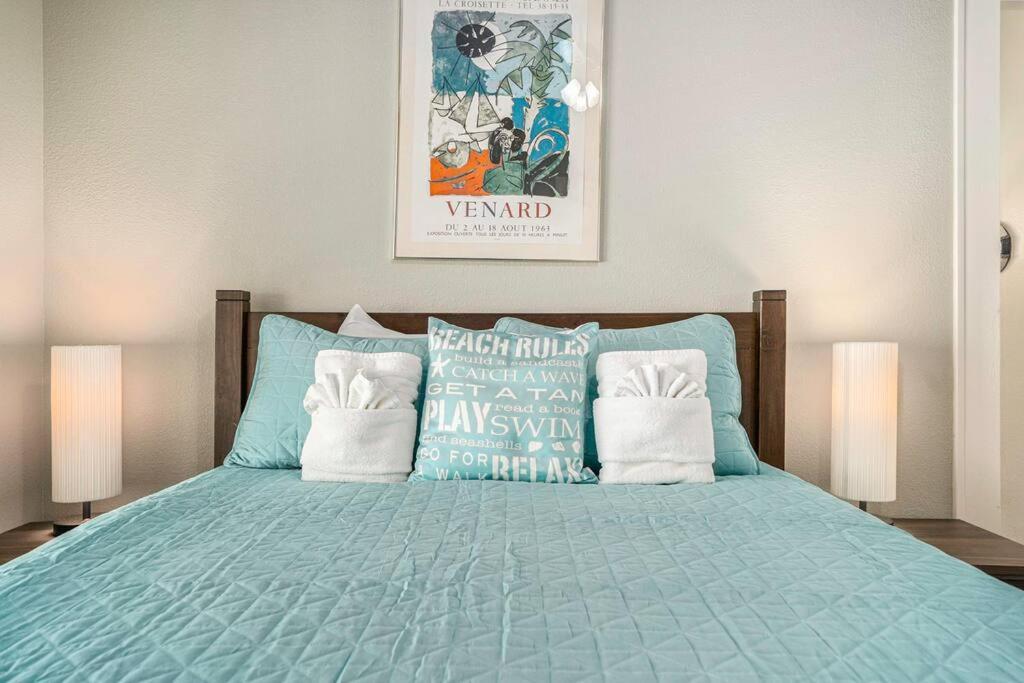 Beachy Bungalow! 2Bd, King Bed Galveston Dış mekan fotoğraf